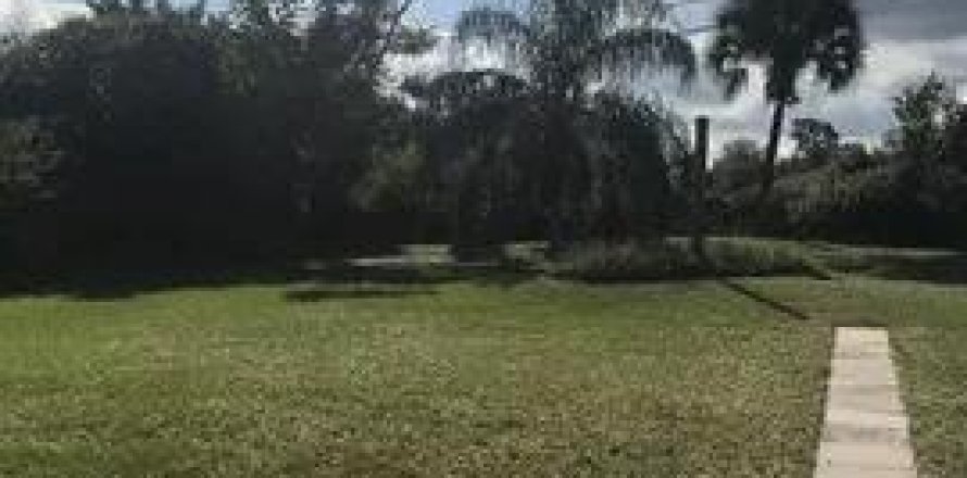 House in Jensen Beach, Florida 2 bedrooms, 84.73 sq.m. № 1209230