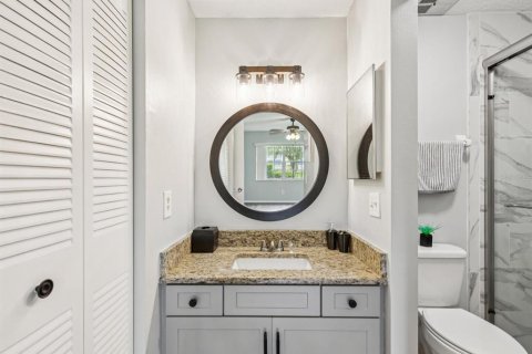 Condo in New Port Richey, Florida, 2 bedrooms  № 1913170 - photo 12
