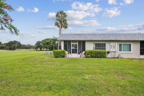 Condo in New Port Richey, Florida, 2 bedrooms  № 1913170 - photo 21