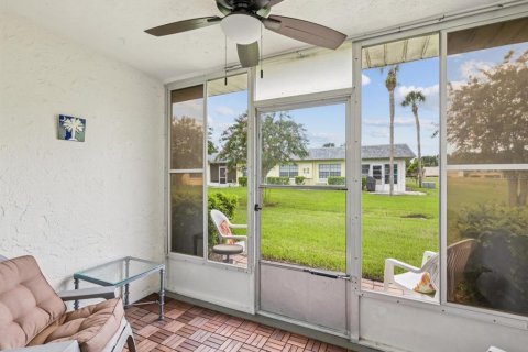 Condo in New Port Richey, Florida, 2 bedrooms  № 1913170 - photo 17
