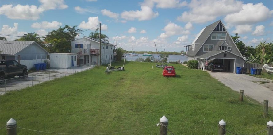 Terreno en Ruskin, Florida № 1798459