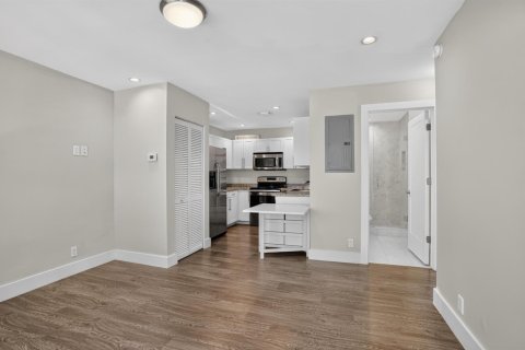 Appartement à louer à Deerfield Beach, Floride: 2 chambres, 60.39 m2 № 2406212 - photo 11