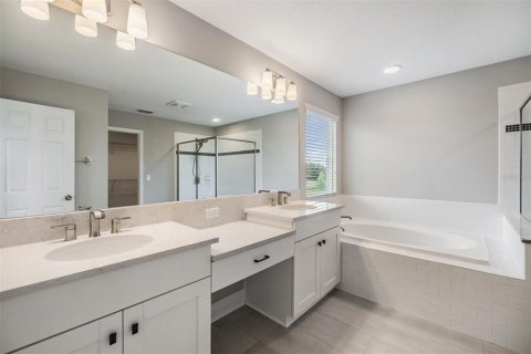 House in Wesley Chapel, Florida 5 bedrooms, 328.04 sq.m. № 1773073 - photo 20