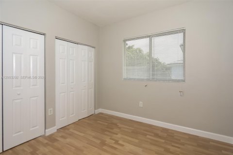 House in Homestead, Florida 5 bedrooms, 201.6 sq.m. № 2066786 - photo 11