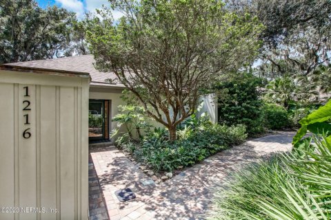 Condominio en venta en Fernandina Beach, Florida, 2 dormitorios, 116.13 m2 № 770183 - foto 1