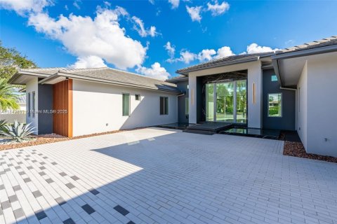 Villa ou maison à vendre à Miami, Floride: 6 chambres, 610 m2 № 1836251 - photo 24