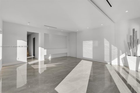 Villa ou maison à vendre à Miami, Floride: 6 chambres, 610 m2 № 1836251 - photo 7