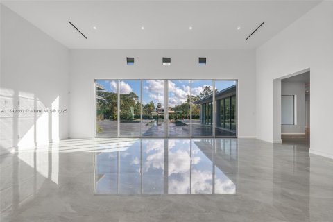 Villa ou maison à vendre à Miami, Floride: 6 chambres, 610 m2 № 1836251 - photo 12