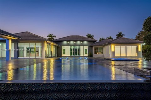 Villa ou maison à vendre à Miami, Floride: 6 chambres, 610 m2 № 1836251 - photo 9