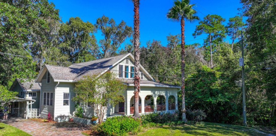 Duplex in Jacksonville, Florida 5 bedrooms, 255.67 sq.m. № 817742