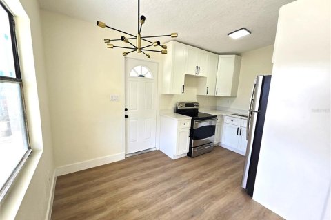 House in Lakeland, Florida 3 bedrooms, 91.88 sq.m. № 1841743 - photo 6