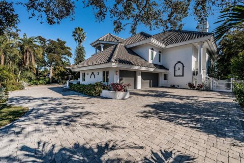 House in Saint Petersburg, Florida 6 bedrooms, 596.8 sq.m. № 2135602 - photo 5
