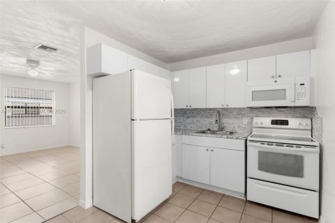 Propiedad comercial en venta en West Park, Florida, 209.03 m2 № 2001640 - foto 7