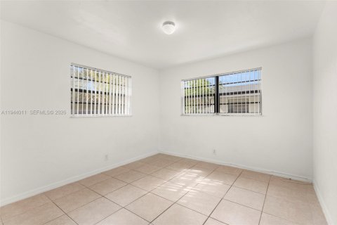 Propiedad comercial en venta en West Park, Florida, 209.03 m2 № 2001640 - foto 17