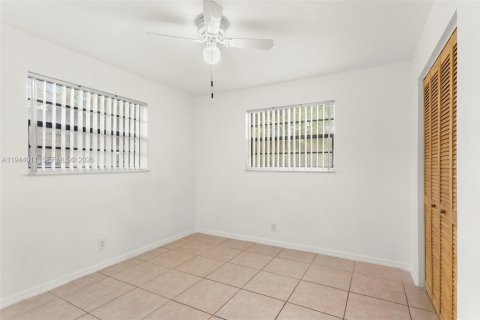 Propiedad comercial en venta en West Park, Florida, 209.03 m2 № 2001640 - foto 20