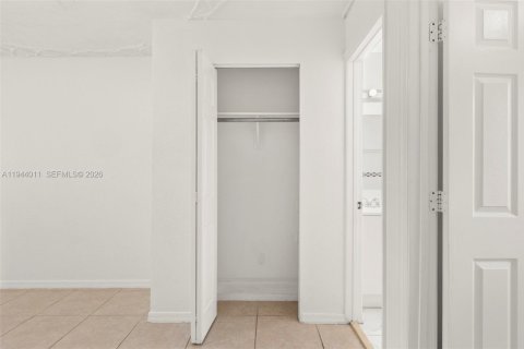 Propiedad comercial en venta en West Park, Florida, 209.03 m2 № 2001640 - foto 12