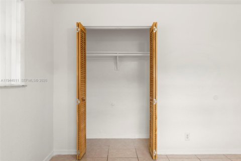 Propiedad comercial en venta en West Park, Florida, 209.03 m2 № 2001640 - foto 22