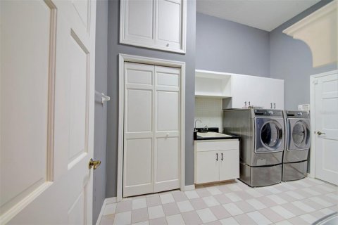 Casa en venta en Spring Hill, Florida, 4 dormitorios, 299.33 m2 № 1620800 - foto 14