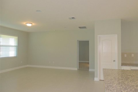 Villa ou maison à louer à Winter Garden, Floride: 3 chambres, 177.63 m2 № 2425706 - photo 3