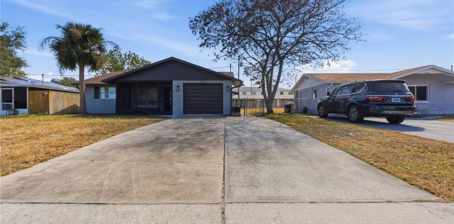 Casa en New Port Richey, Florida 3 dormitorios, 110.65 m2 № 2112324