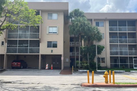 Copropriété à vendre à Hialeah, Floride: 3 chambres, 110.93 m2 № 1929863 - photo 1