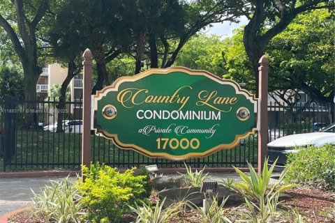 Copropriété à vendre à Hialeah, Floride: 3 chambres, 110.93 m2 № 1929863 - photo 2