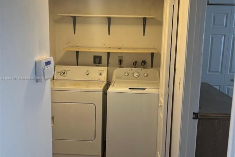 Copropriété à vendre à Hialeah, Floride: 3 chambres, 110.93 m2 № 1929863 - photo 23