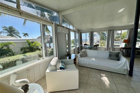 House in Key Largo, Florida 3 bedrooms, 279.73 sq.m. № 1937855 - photo 24
