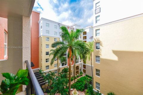 Condo in Sunny Isles Beach, Florida, 2 bedrooms № 2059862 - photo 9