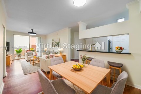 Condo in Sunny Isles Beach, Florida, 2 bedrooms № 2059862 - photo 12