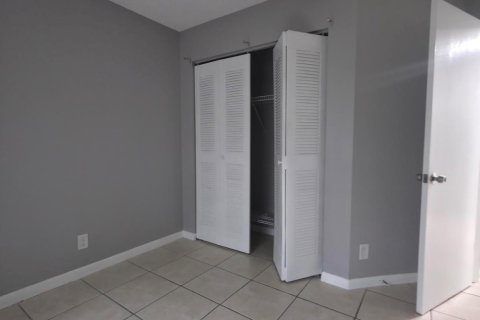Touwnhouse à louer à Coral Springs, Floride: 3 chambres, 125.42 m2 № 2248344 - photo 13