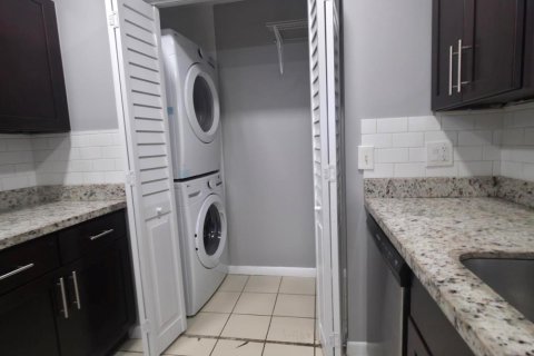 Touwnhouse à louer à Coral Springs, Floride: 3 chambres, 125.42 m2 № 2248344 - photo 4