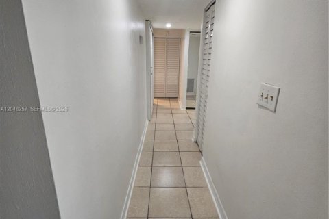 Touwnhouse à louer à Miami Gardens, Floride: 3 chambres, 107.95 m2 № 2334412 - photo 23