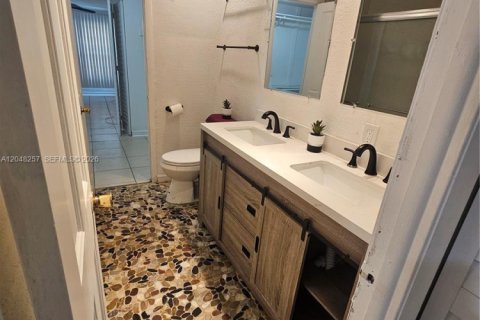 Touwnhouse à louer à Miami Gardens, Floride: 3 chambres, 107.95 m2 № 2334412 - photo 14