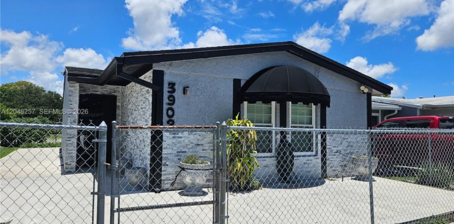 Touwnhouse à Miami Gardens, Floride 3 chambres, 107.95 m2 № 2334412