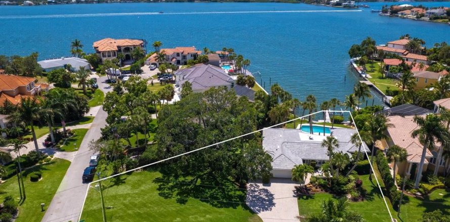 Casa en Sarasota, Florida 4 dormitorios, 255.3 m2 № 1751890