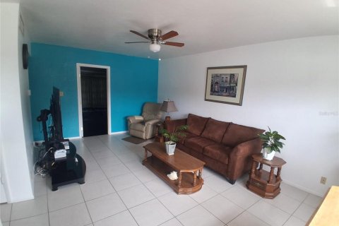 House in Dunedin, Florida 1 bedroom, 63.73 sq.m. № 2208183 - photo 5