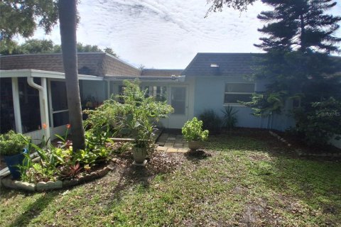 House in Dunedin, Florida 1 bedroom, 63.73 sq.m. № 2208183 - photo 12