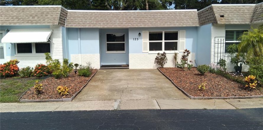 House in Dunedin, Florida 1 bedroom, 63.73 sq.m. № 2208183