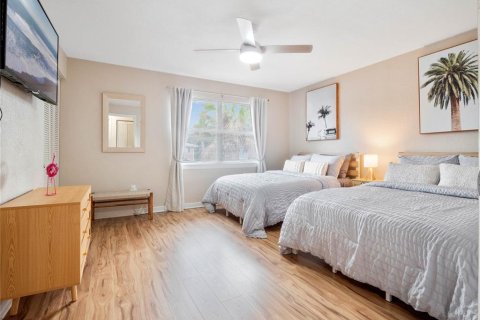 Townhouse in Cape Canaveral, Florida 2 bedrooms, 86.96 sq.m. № 2258771 - photo 15