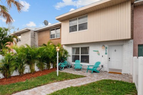 Townhouse in Cape Canaveral, Florida 2 bedrooms, 86.96 sq.m. № 2258771 - photo 29