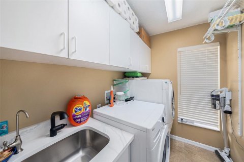 Villa ou maison à louer à Tampa, Floride: 4 chambres, 285.12 m2 № 1858203 - photo 19