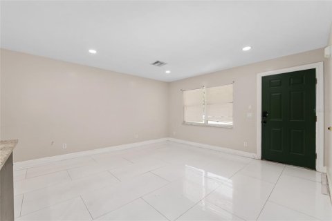 Casa en venta en Groveland, Florida, 3 dormitorios, 102.56 m2 № 2097594 - foto 13