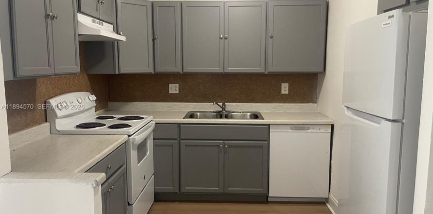 Condo in Lauderhill, Florida, 1 bedroom  № 2171510