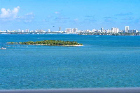 Condominio en venta en Miami, Florida, 1 dormitorio, 78.97 m2 № 2012406 - foto 2