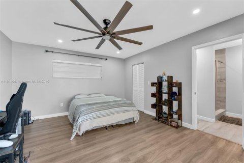 House in Davie, Florida 4 bedrooms, 148.36 sq.m. № 1954927 - photo 9