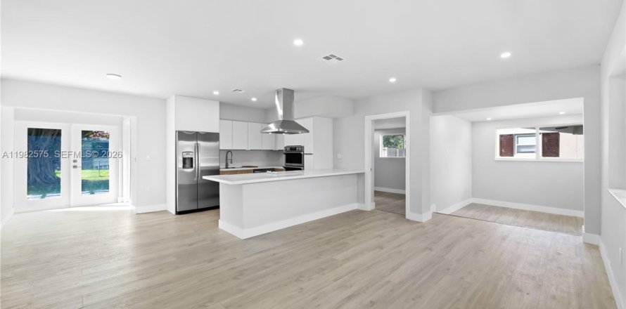 House in Miami, Florida 3 bedrooms, 153.29 sq.m. № 2049393