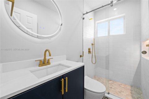 House in Miami, Florida 3 bedrooms, 153.29 sq.m. № 2049393 - photo 15