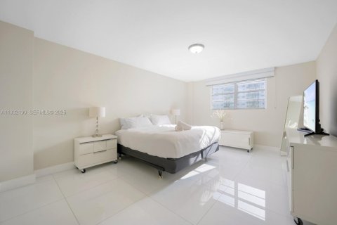 Condo in Sunny Isles Beach, Florida, 3 bedrooms  № 1991637 - photo 11
