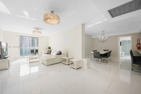 Condo in Sunny Isles Beach, Florida, 3 bedrooms  № 1991637 - photo 5